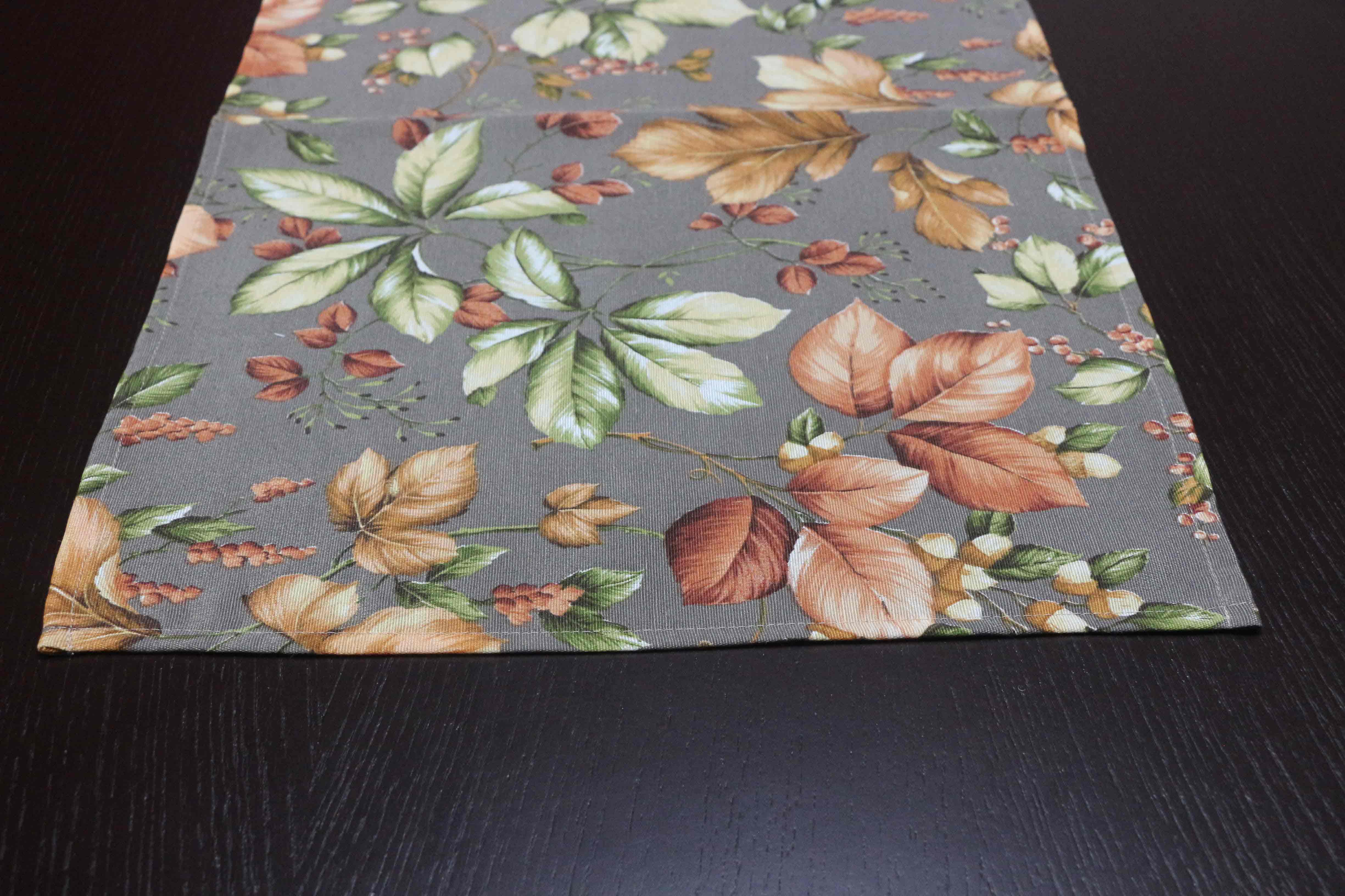 Loneta Table Runner